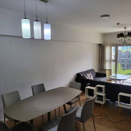 Ferienwohnung Luxury @ Bgc Sleeps 6 Comfortably Fast Wifi Pool! Manila Exterior foto