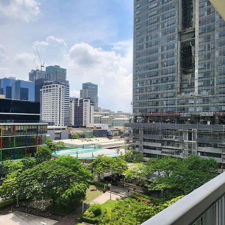 Ferienwohnung Luxury @ Bgc Sleeps 6 Comfortably Fast Wifi Pool! Manila Exterior foto