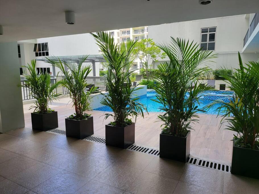 Ferienwohnung Luxury @ Bgc Sleeps 6 Comfortably Fast Wifi Pool! Manila Exterior foto