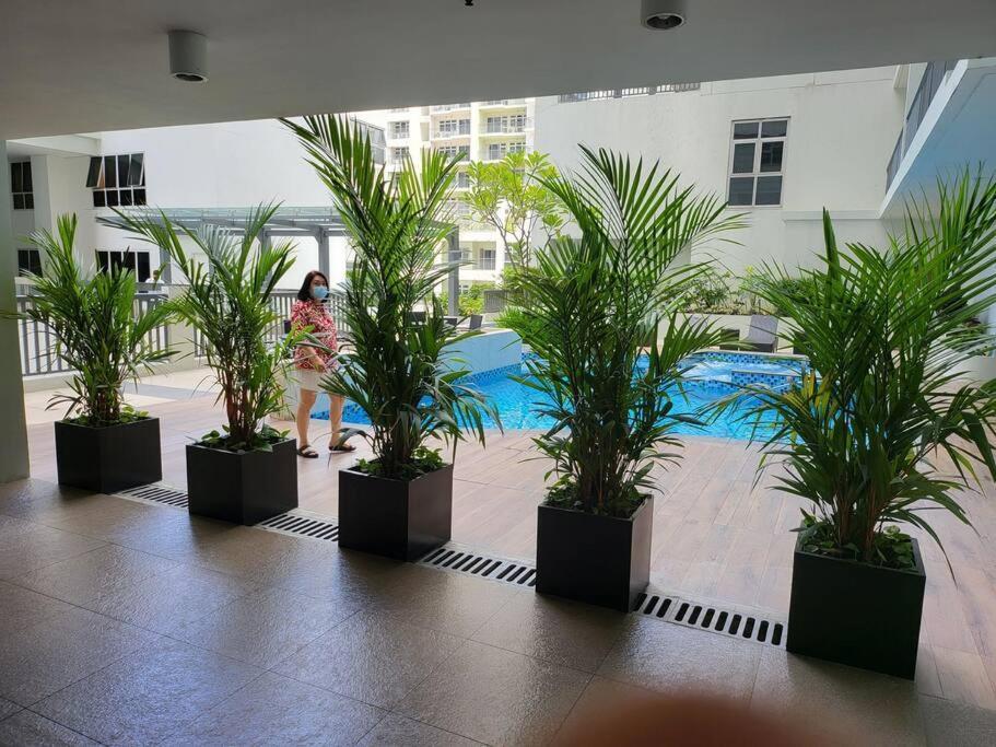 Ferienwohnung Luxury @ Bgc Sleeps 6 Comfortably Fast Wifi Pool! Manila Exterior foto