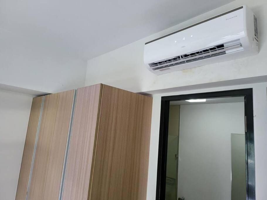 Ferienwohnung Luxury @ Bgc Sleeps 6 Comfortably Fast Wifi Pool! Manila Exterior foto