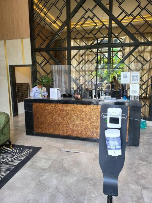 Ferienwohnung Luxury @ Bgc Sleeps 6 Comfortably Fast Wifi Pool! Manila Exterior foto