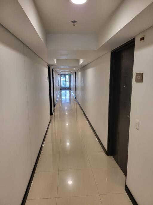 Ferienwohnung Luxury @ Bgc Sleeps 6 Comfortably Fast Wifi Pool! Manila Exterior foto