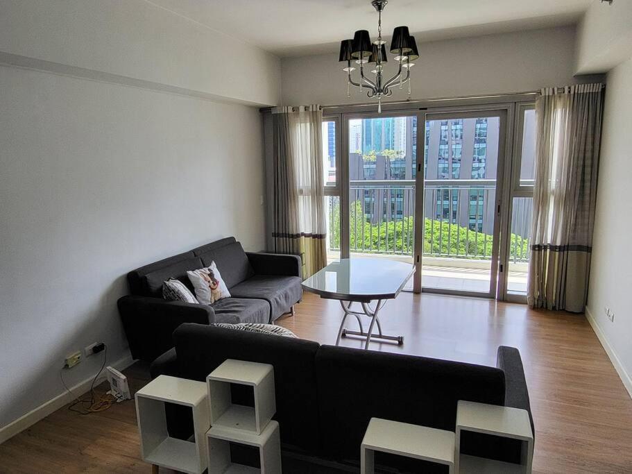 Ferienwohnung Luxury @ Bgc Sleeps 6 Comfortably Fast Wifi Pool! Manila Exterior foto