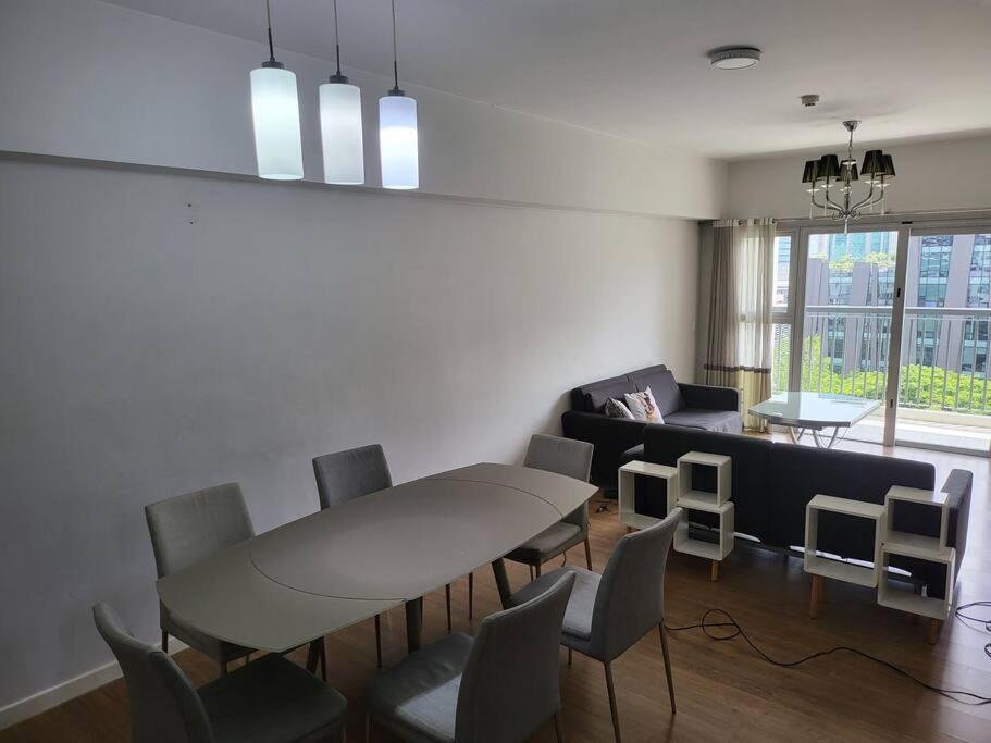 Ferienwohnung Luxury @ Bgc Sleeps 6 Comfortably Fast Wifi Pool! Manila Exterior foto